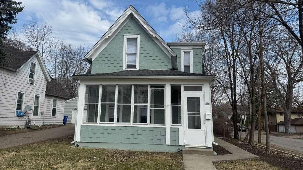 Photo of 936 Duchess Street, Saint Paul, MN 55106 (MLS # 7038202)