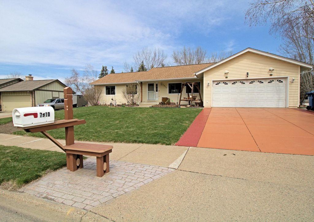 Photo of 7910 W Park Hills Drive, Bloomington, MN 55438 (MLS # 7055749)