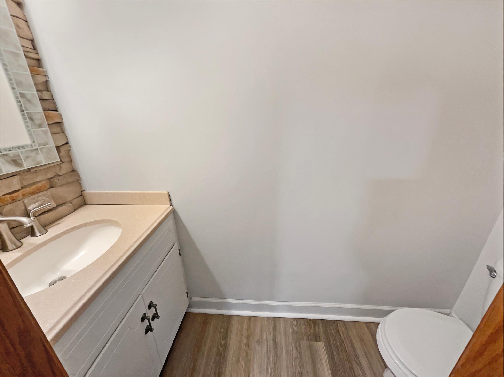 1410 Granada Trail N