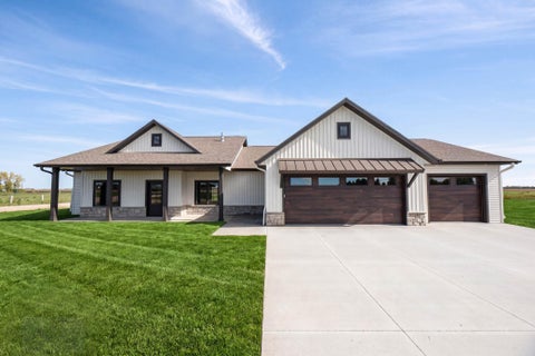 Photo of 902 Gunkel Drive, Arthur, ND 58006 (MLS # 7164199)
