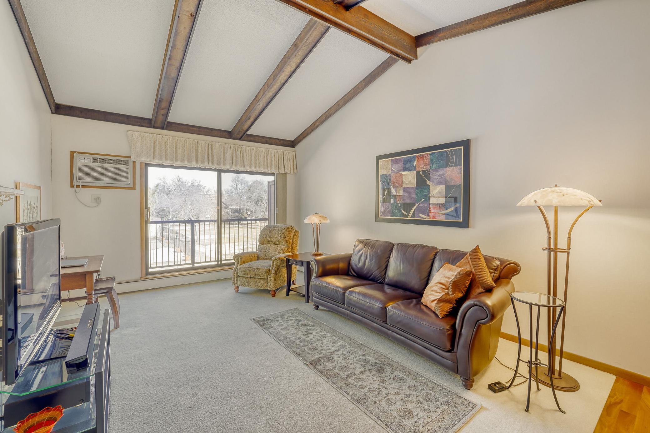 7340 York Avenue S 208