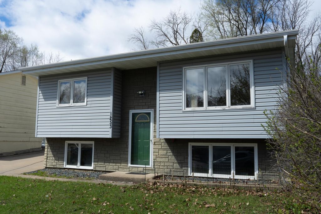 Photo of 1253 Clark Street, Saint Paul, MN 55130 (MLS # 7051932)