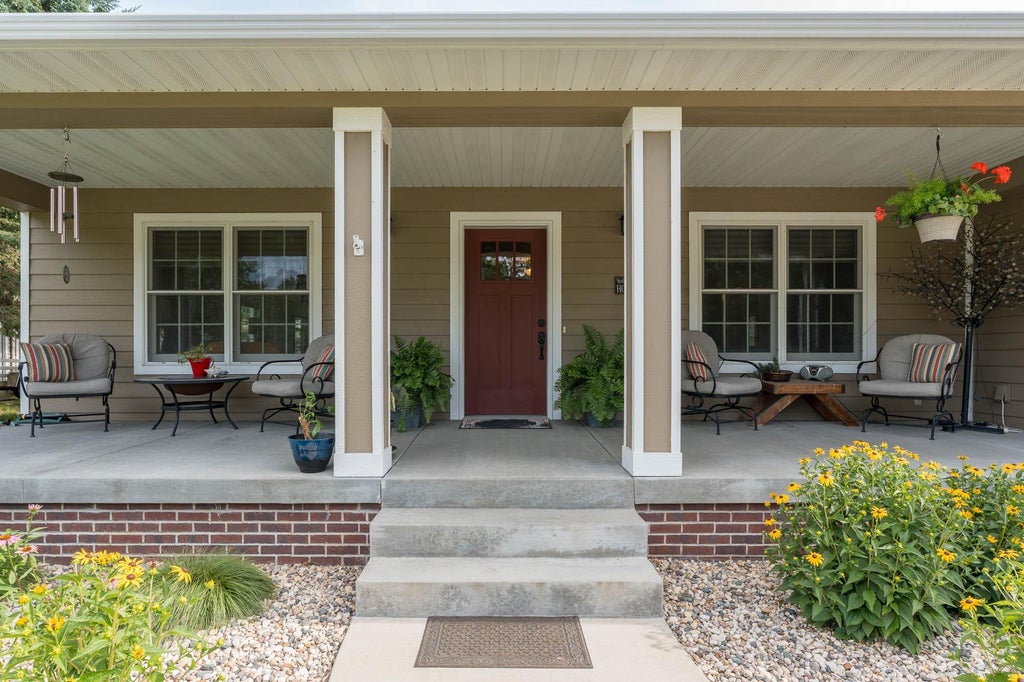 Photo of 809 Spruce Place, Saint Peter, MN 56082 (MLS # 7108335)
