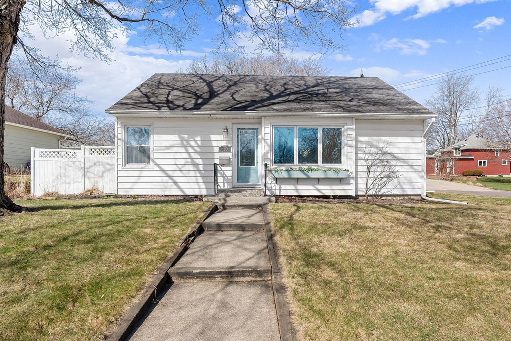 Photo of 516 Truman Avenue, Owatonna, MN 55060 (MLS # 7055057)