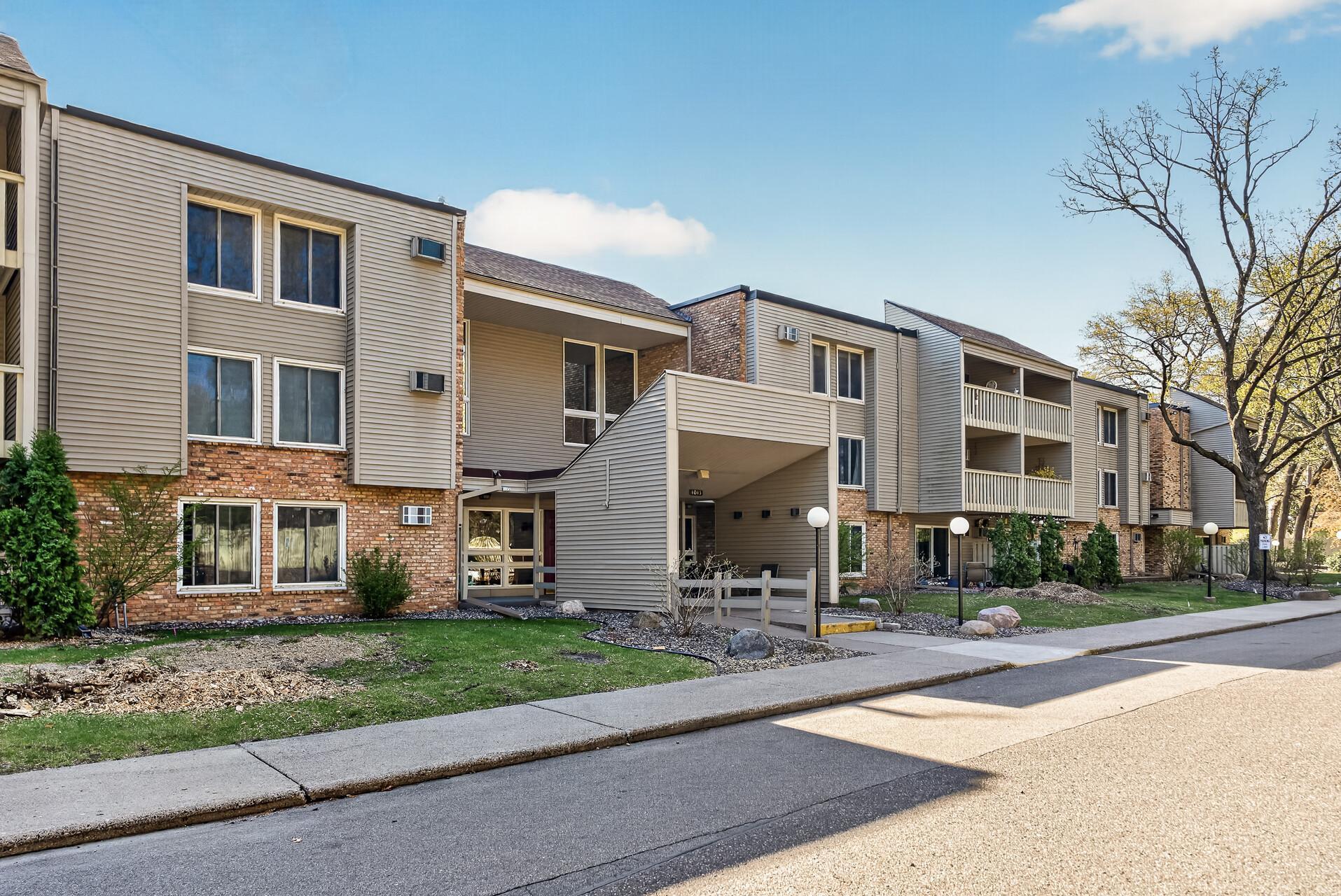 4045 Hodgson Road 211