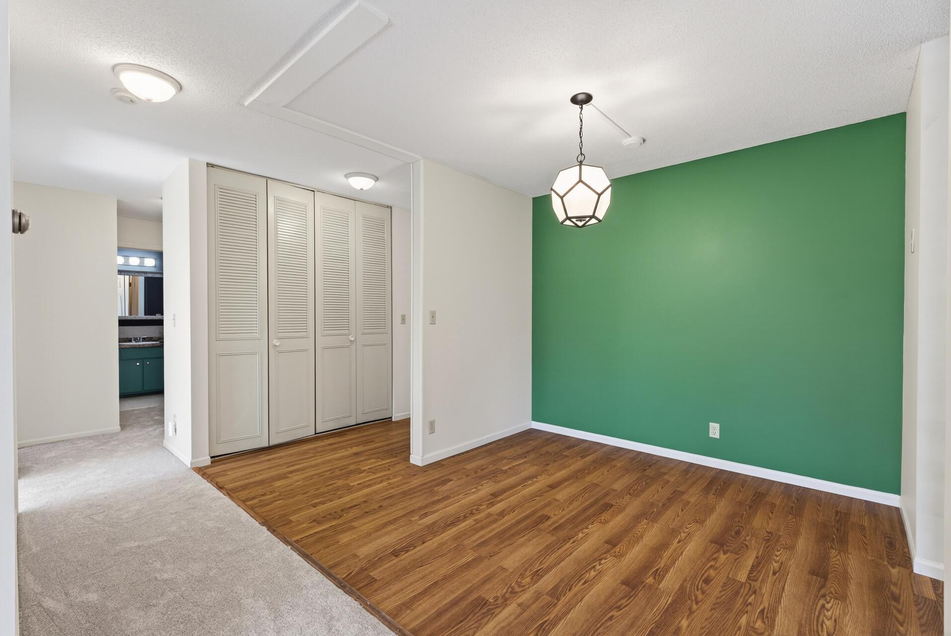 4045 Hodgson Road 211