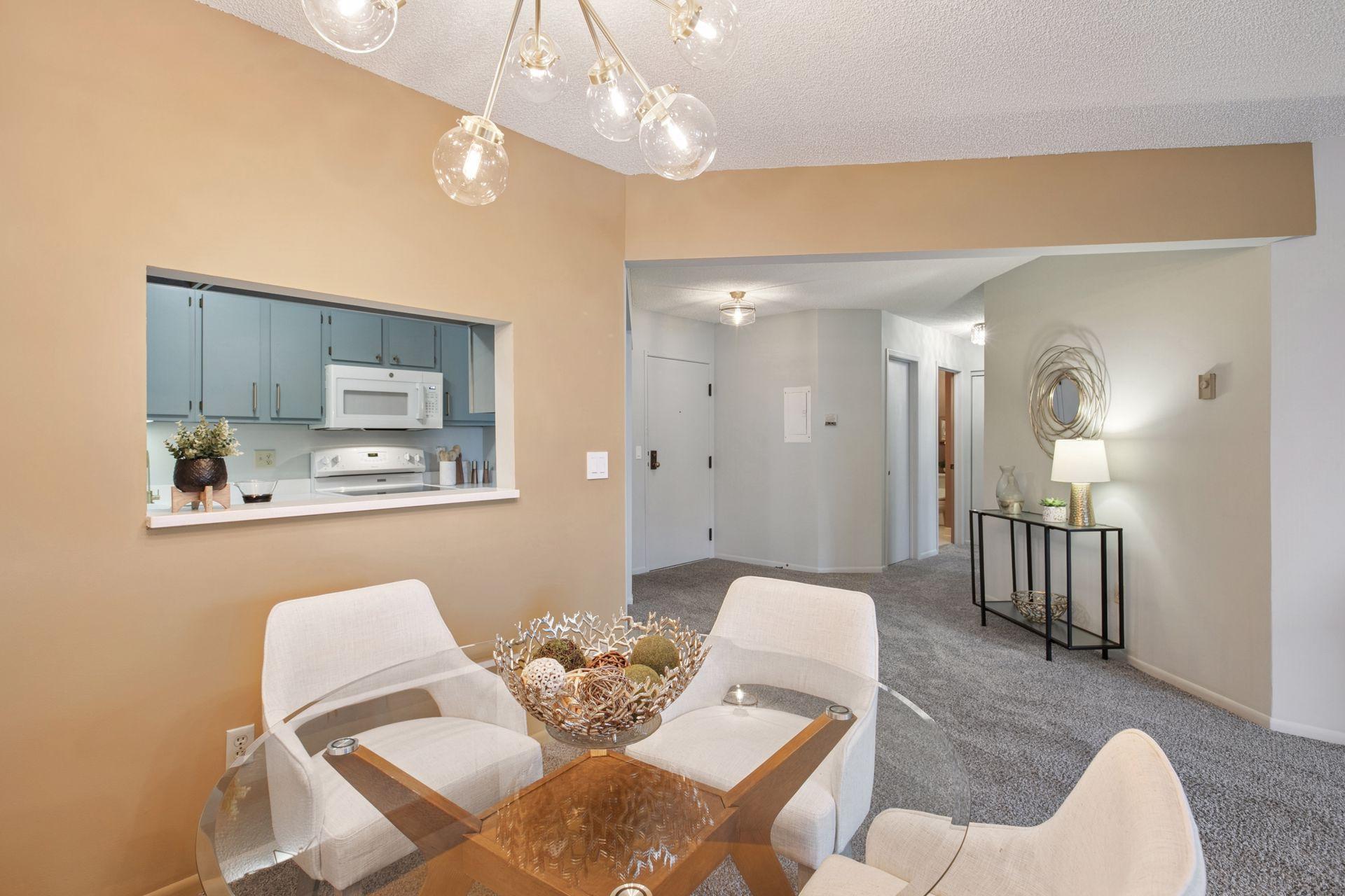 2425 E Franklin Avenue 309