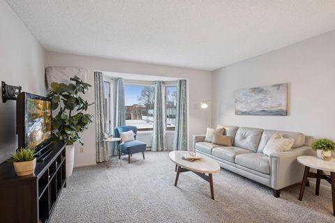 2425 E Franklin Avenue 309 Minneapolis MN 55406