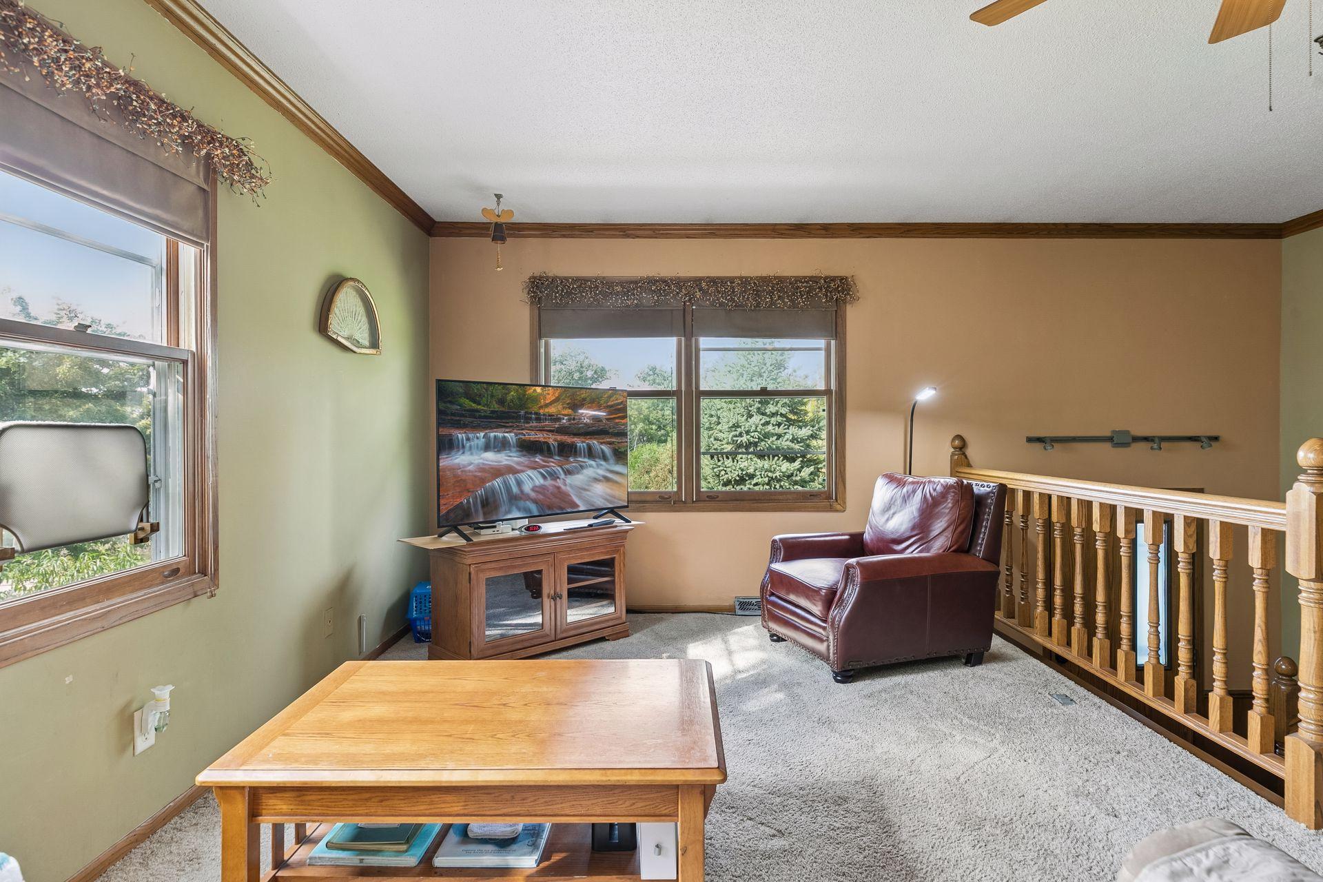 750 Viking Drive E