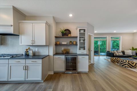 17795 Ellsworth Drive Lakeville MN 55044