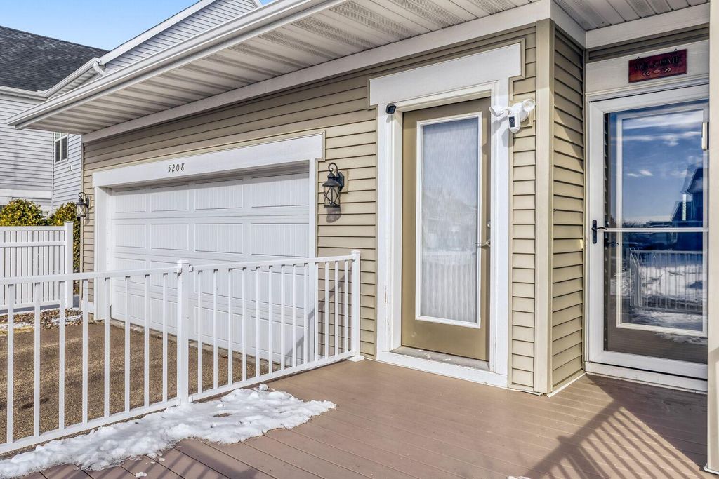 Photo of 5208 95th Lane N, Brooklyn Park, MN 55443 (MLS # 7024535)