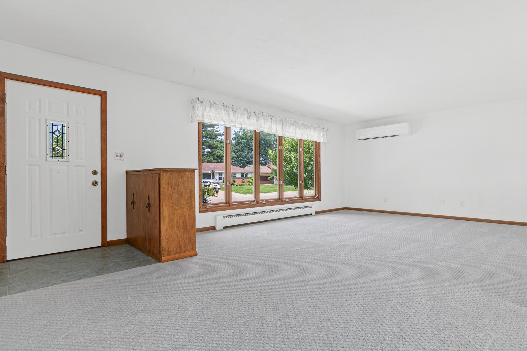 1456 Burke Avenue W