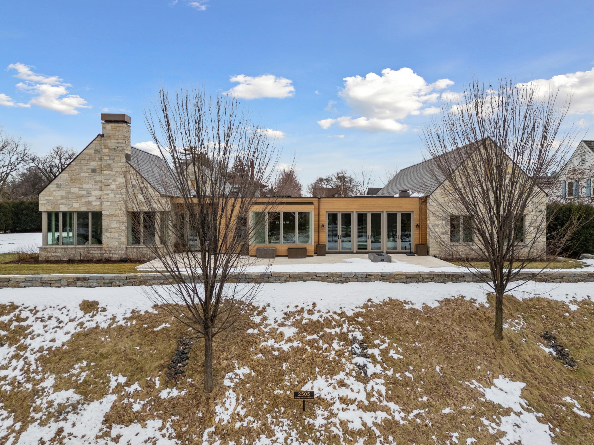 2505 E Lake Of The Isles Parkway