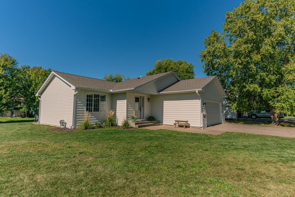 Photo of 1409 Pintail Trail, Buffalo, MN 55313 (MLS # 7008759)