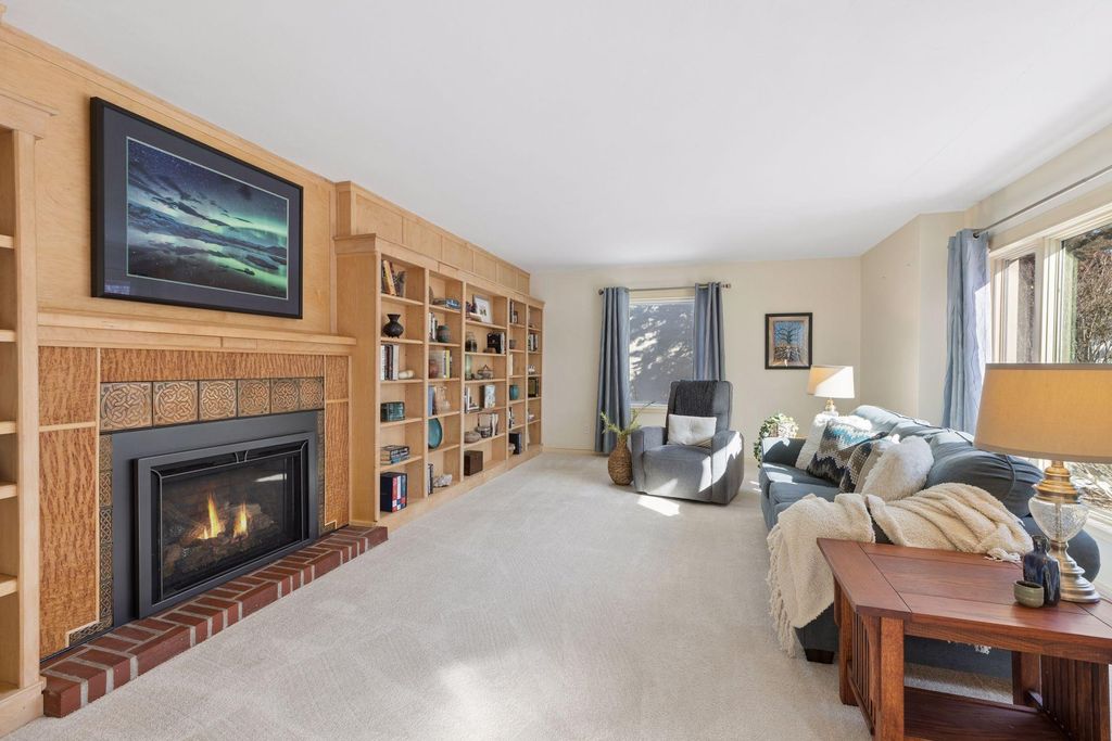 Photo of 1337 Cleveland Avenue S, Saint Paul, MN 55116 (MLS # 7020855)