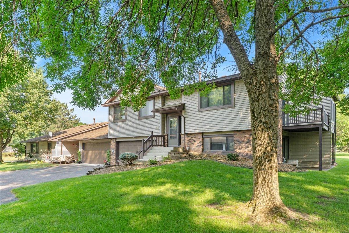 566 Donegal Circle