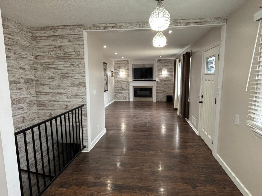 Photo of 101 W 93rd Street, Bloomington, MN 55420 (MLS # 7033892)