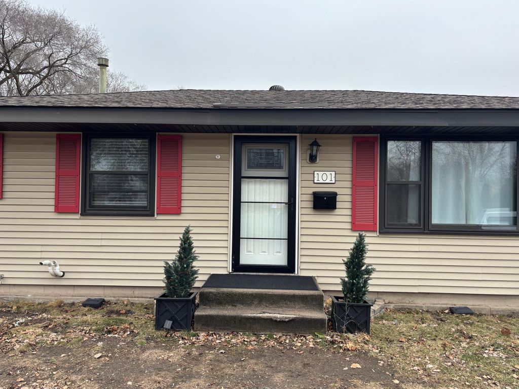 Photo of 101 W 93rd Street, Bloomington, MN 55420 (MLS # 7033892)