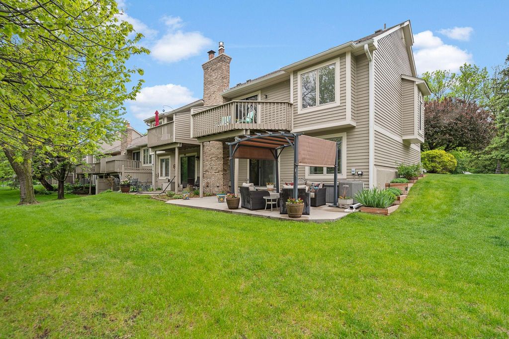 Photo of 14925 45th Avenue N, Plymouth, MN 55446 (MLS # 7068038)