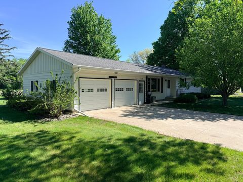 Photo of 830 Clark Street, Walnut Grove, MN 56180 (MLS # 7075040)