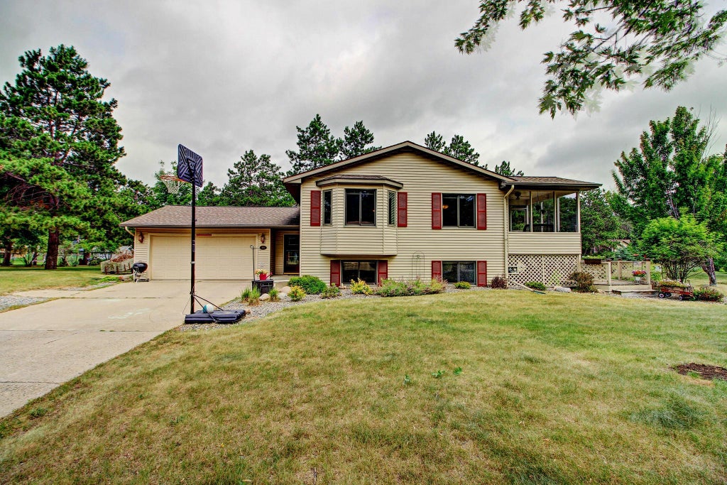 Photo of 903 North St E ST, Park Rapids, MN 56470 (MLS # 7115625)