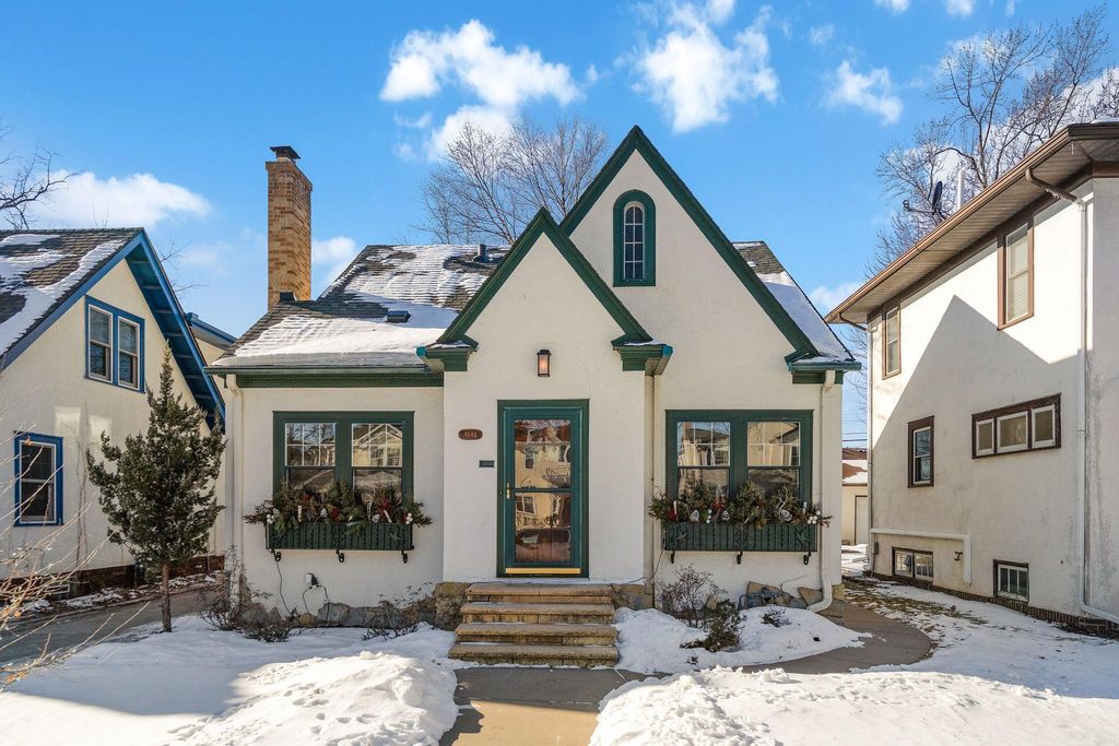 Photo of 4644 Ewing Avenue S, Minneapolis, MN 55410 (MLS # 7003702)