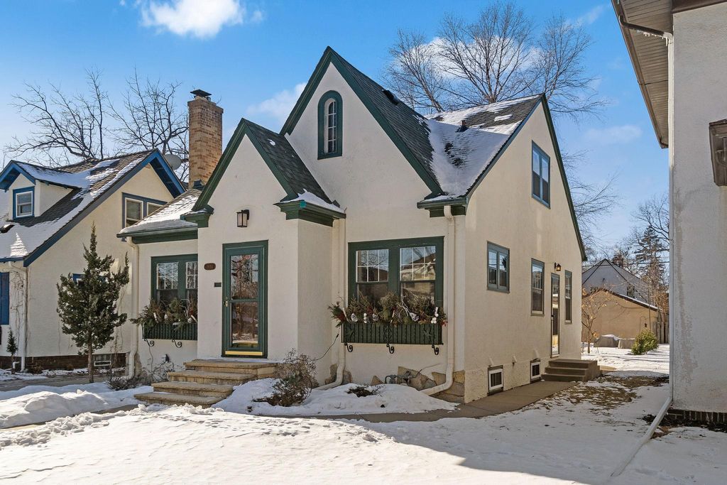 Photo of 4644 Ewing Avenue S, Minneapolis, MN 55410 (MLS # 7003702)