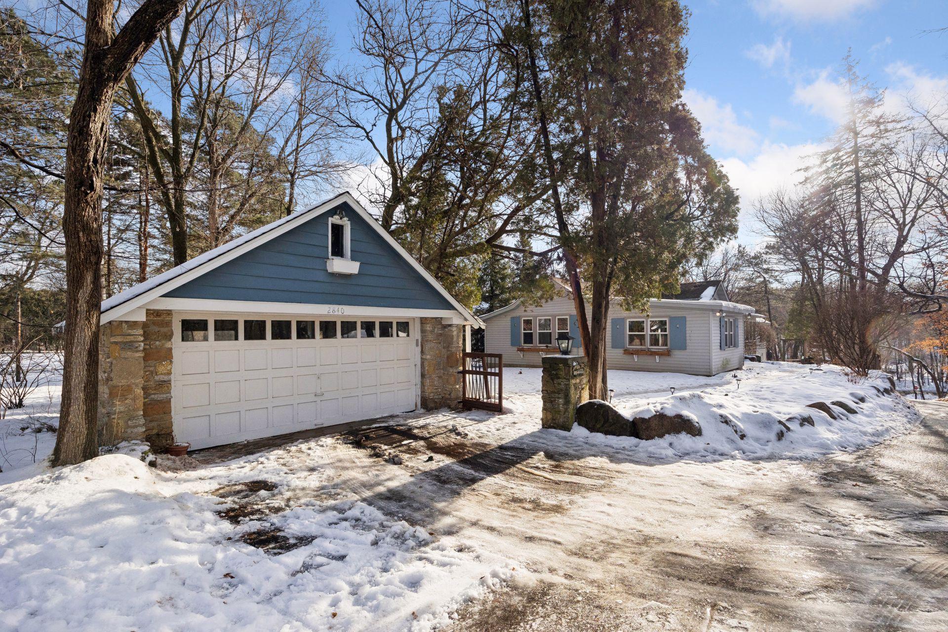 2840 Breezy Heights Road