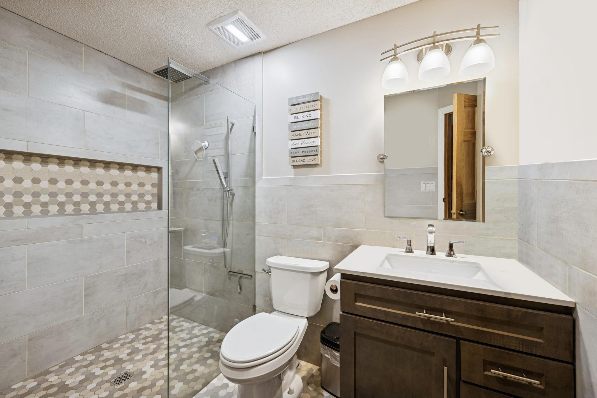 9926 Fillmore Street NE