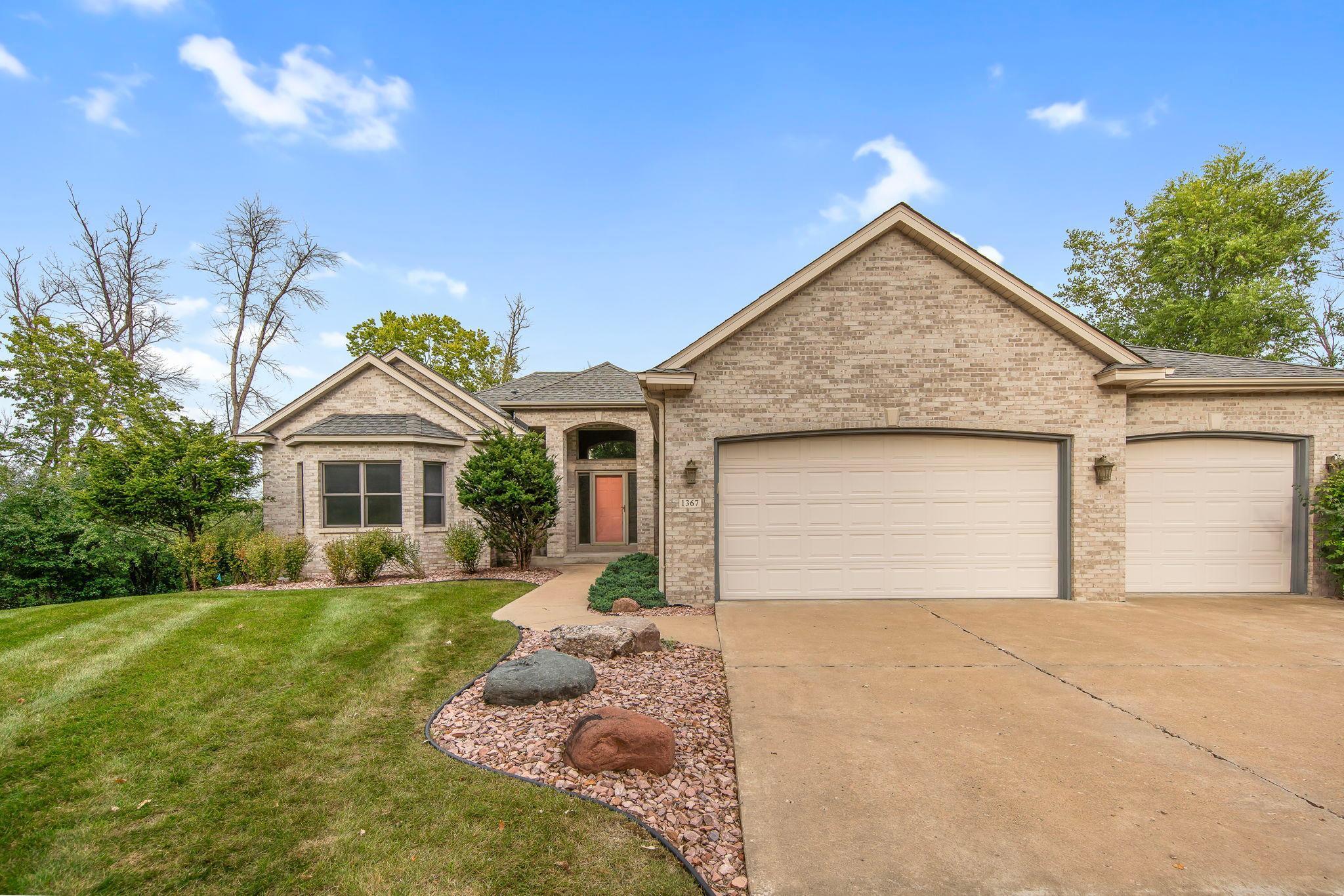 1367 Wolf Circle