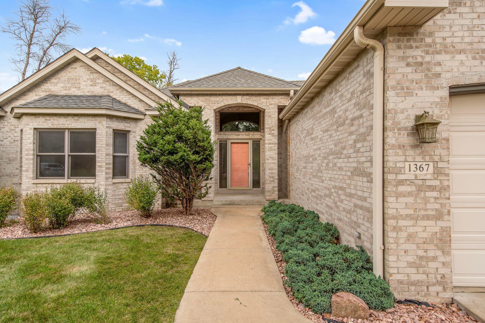 1367 Wolf Circle