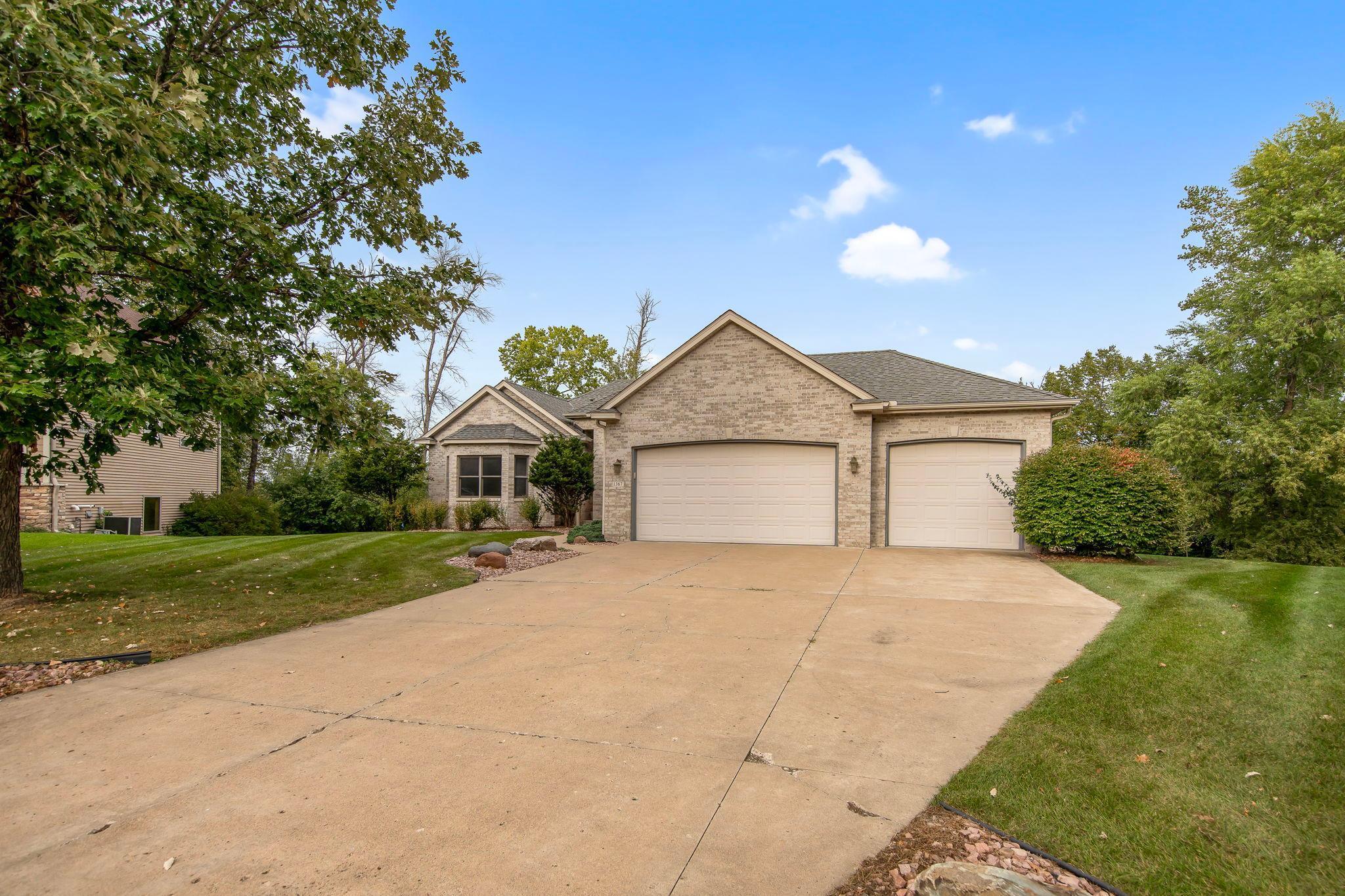 1367 Wolf Circle