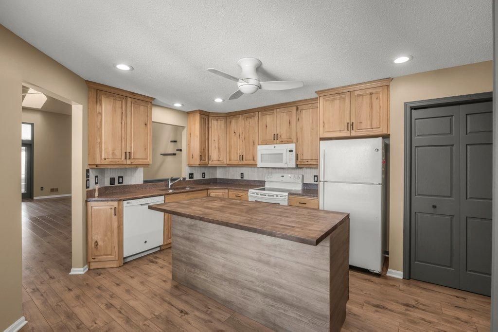 Photo of 8870 Peep Oday Trail, Eden Prairie, MN 55347 (MLS # 7014016)