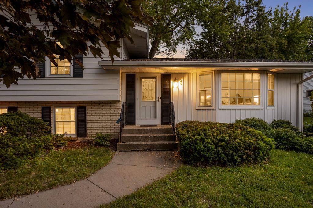 Photo of 1740 Stanbridge Avenue, Roseville, MN 55113 (MLS # 7037192)