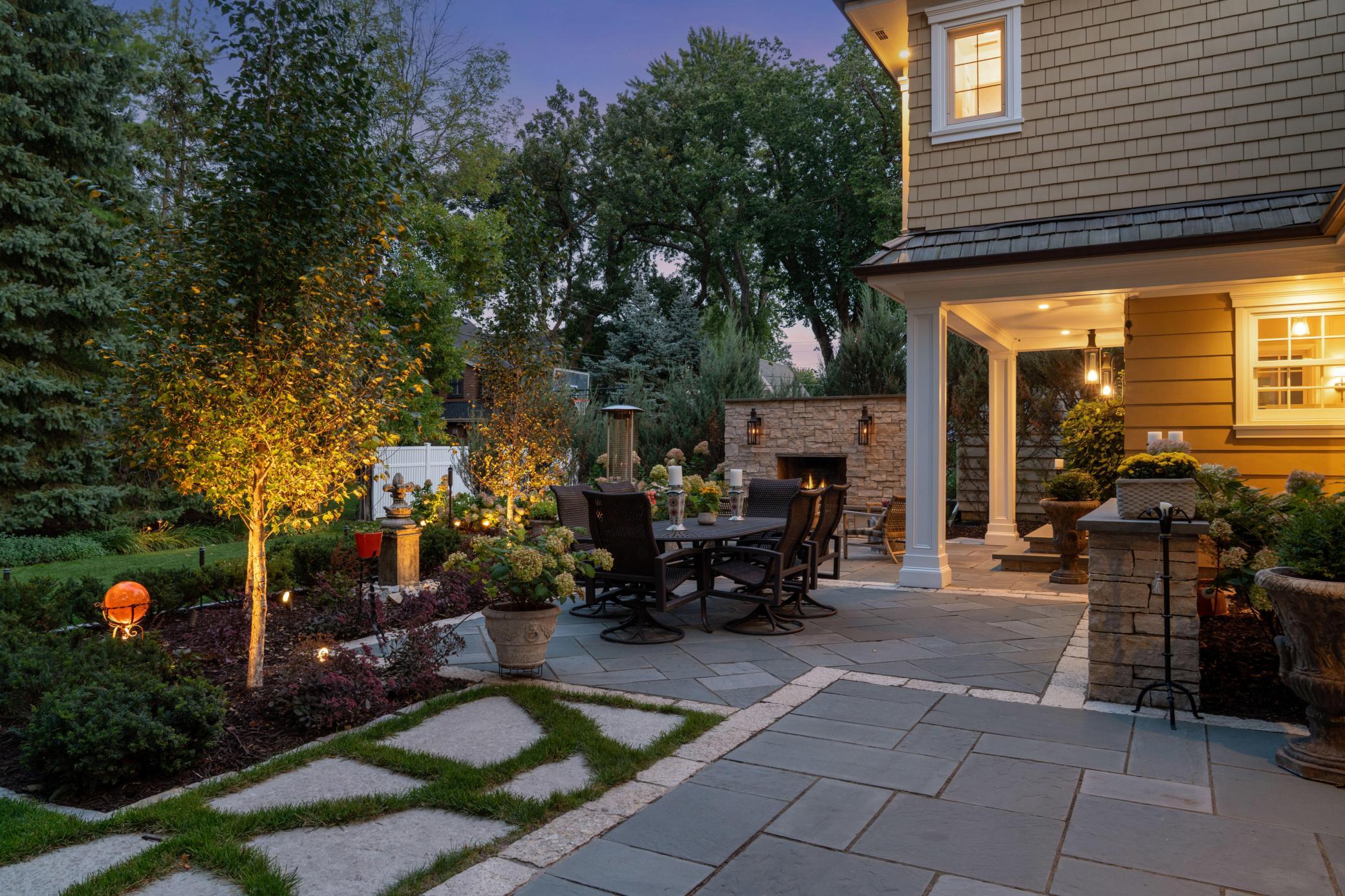 5325 Wooddale Avenue