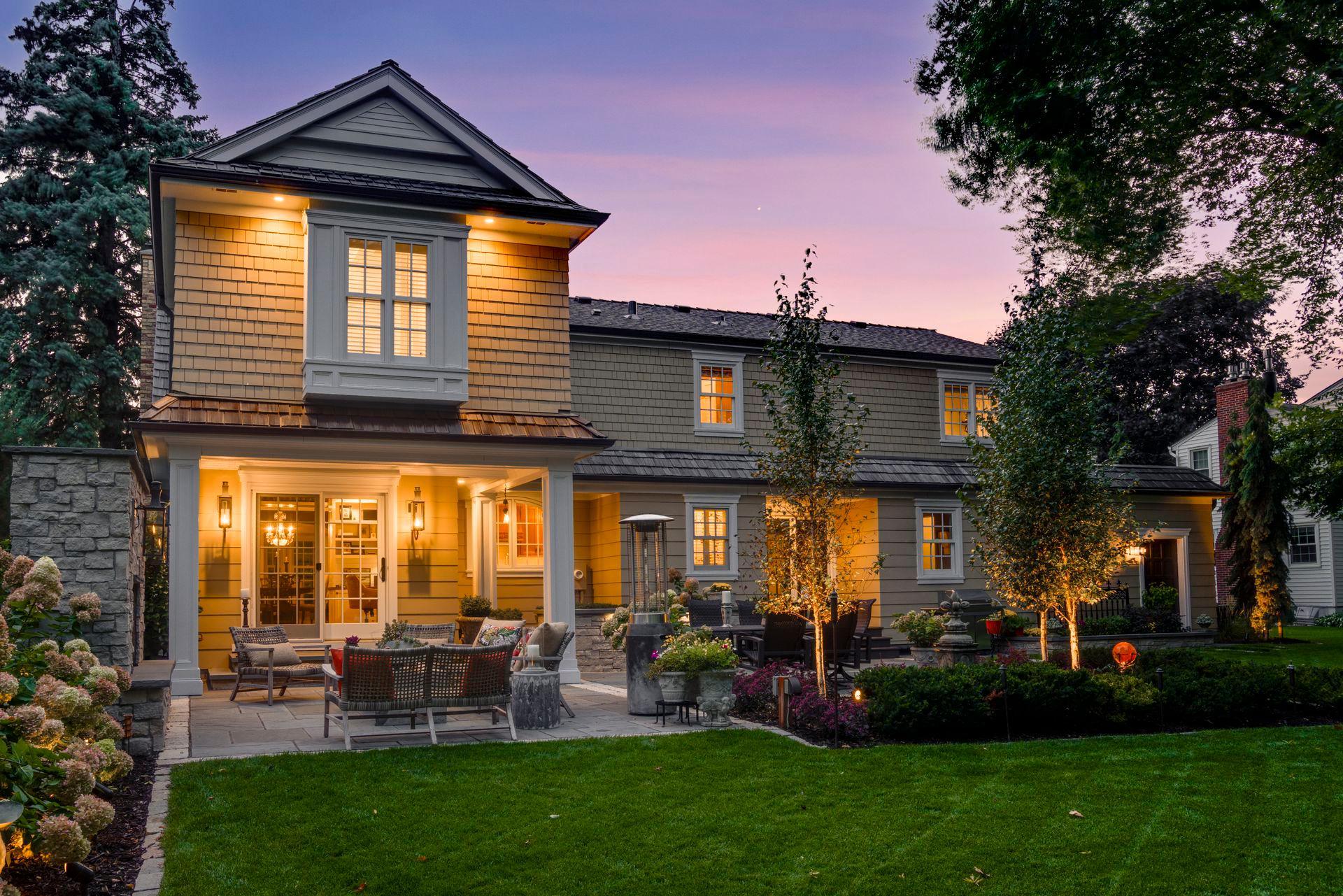 5325 Wooddale Avenue