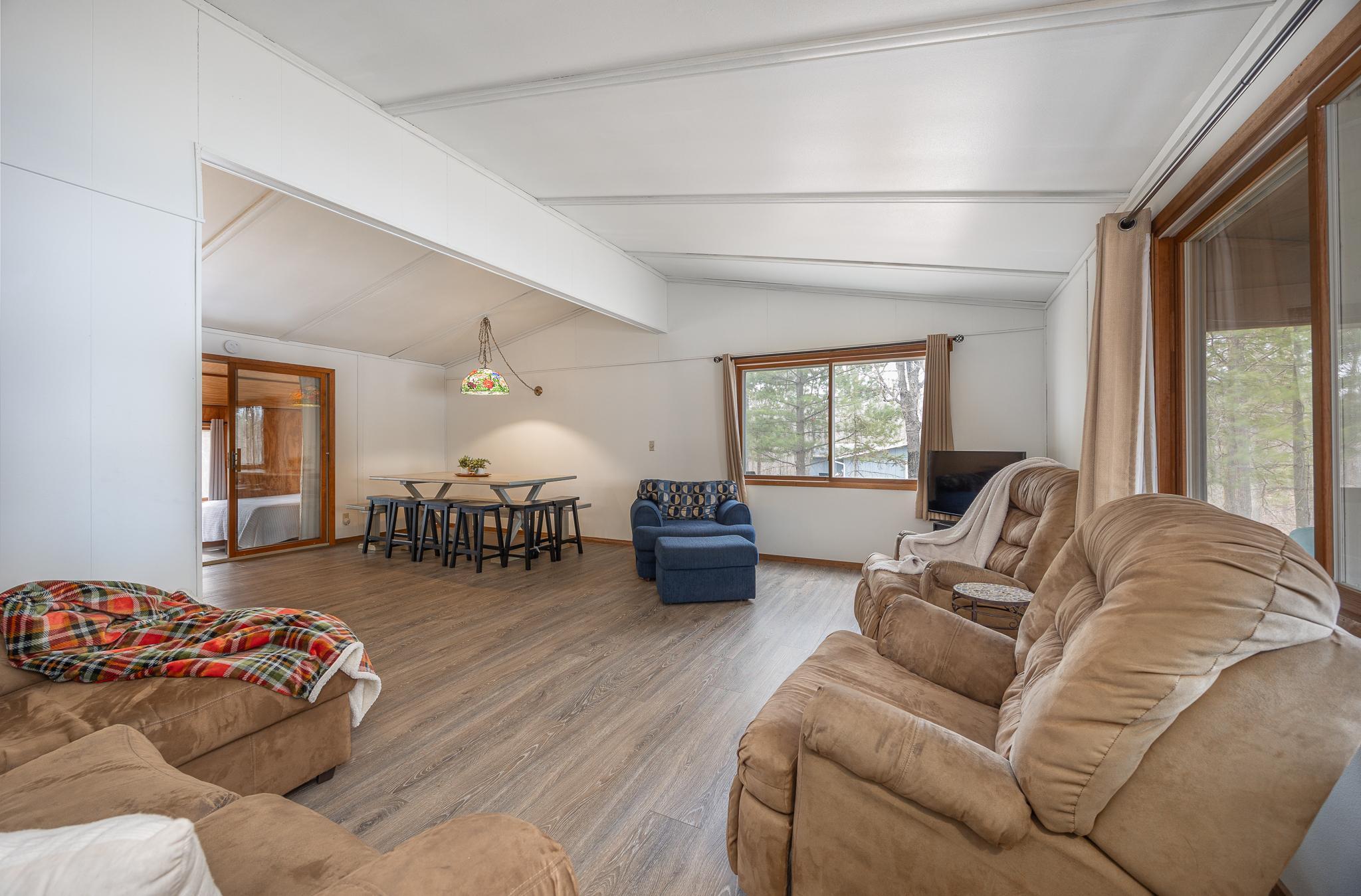 5939 Maple Lake Trail NE