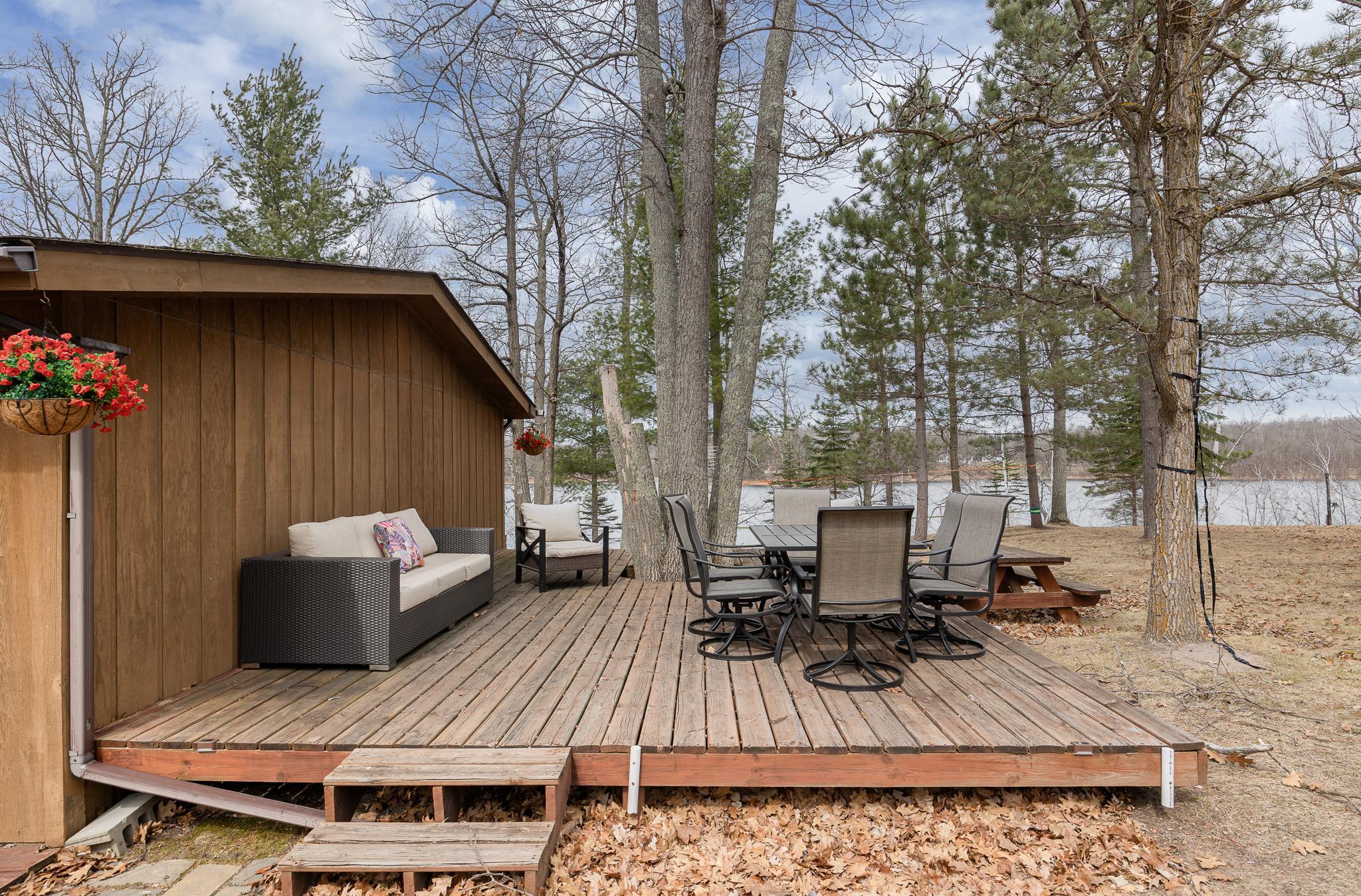 5939 Maple Lake Trail NE