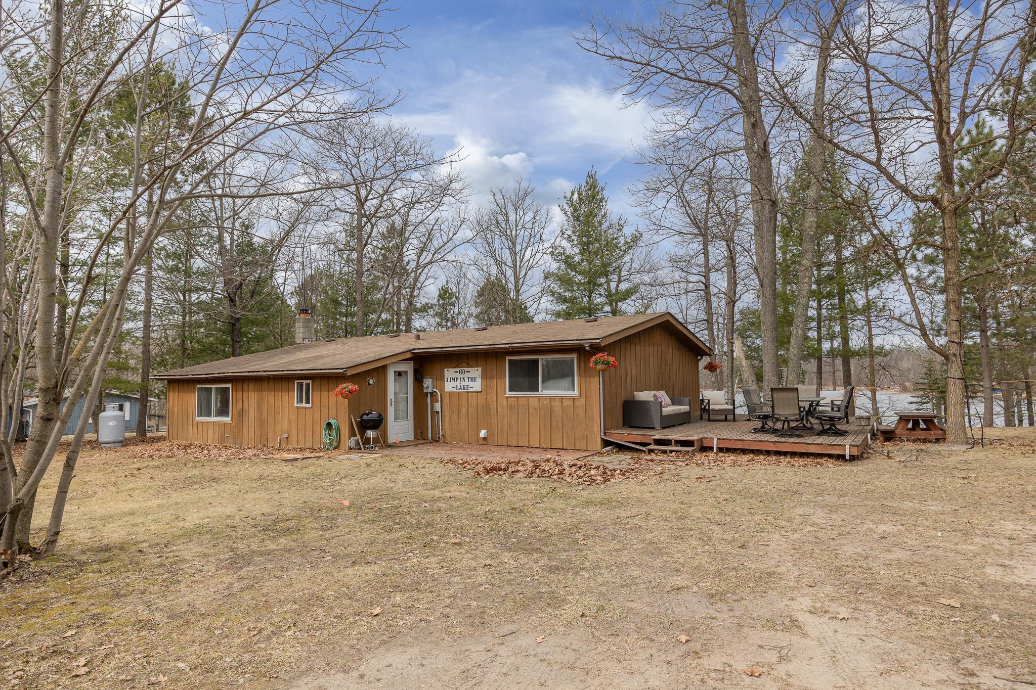 5939 Maple Lake Trail NE