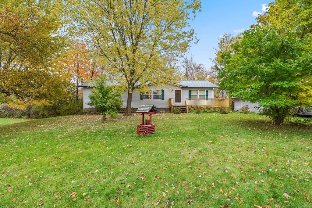 Photo of 1727 N Lake Drive, Nessel Twp, MN 55006 (MLS # 6772841)