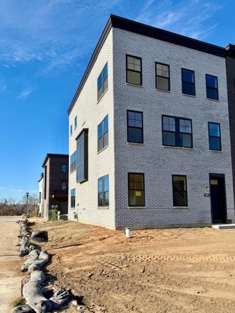 909 Mount Curve Boulevard I