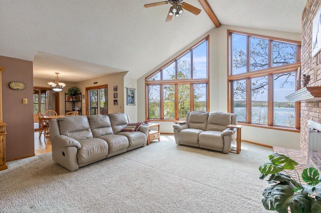 2123 Red Oak Drive SW