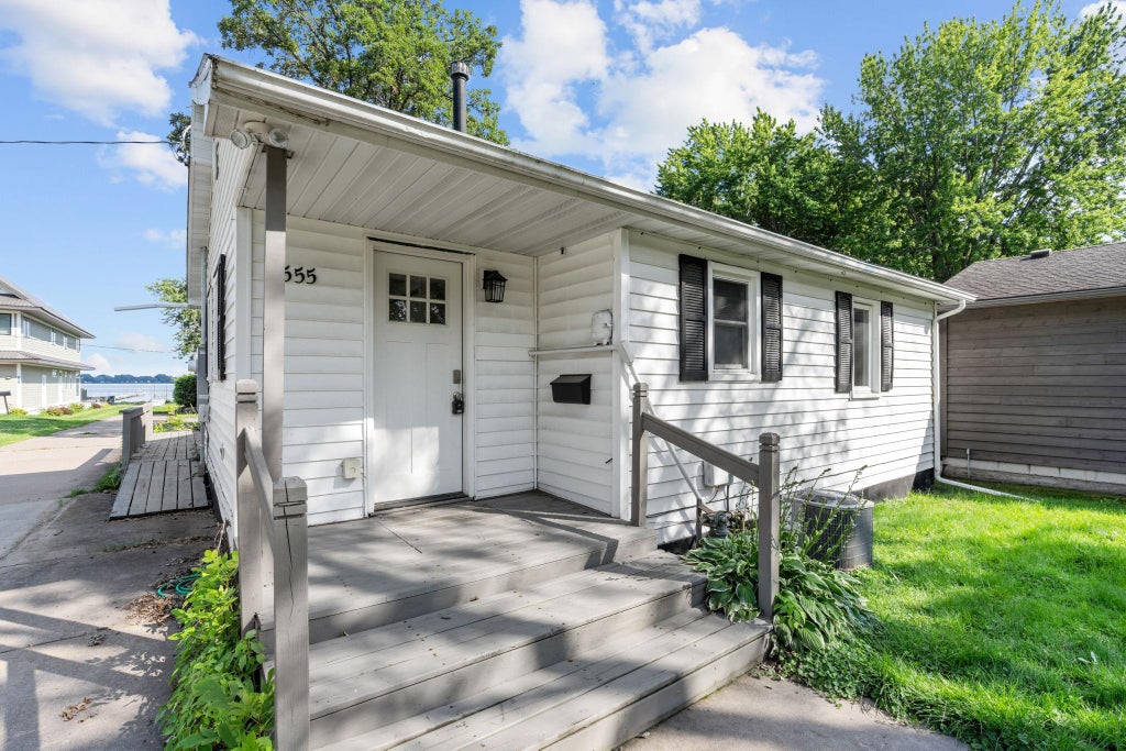 Photo of 555 N Shore Drive, Forest Lake, MN 55025 (MLS # 7111571)