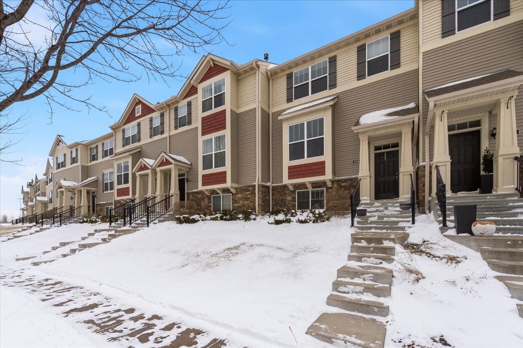 Photo of 5142 95th Lane N, Brooklyn Park, MN 55443 (MLS # 7040213)