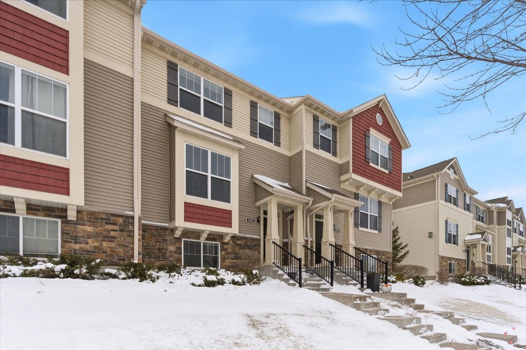 Photo of 5142 95th Lane N, Brooklyn Park, MN 55443 (MLS # 7040213)