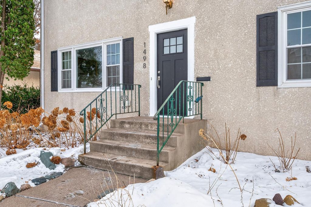 Photo of 1498 Nevada Avenue E, Saint Paul, MN 55106 (MLS # 7004477)