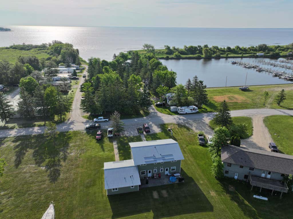 Photo of 37597 Lakeview Drive, Warroad, MN 56763 (MLS # 7123681)
