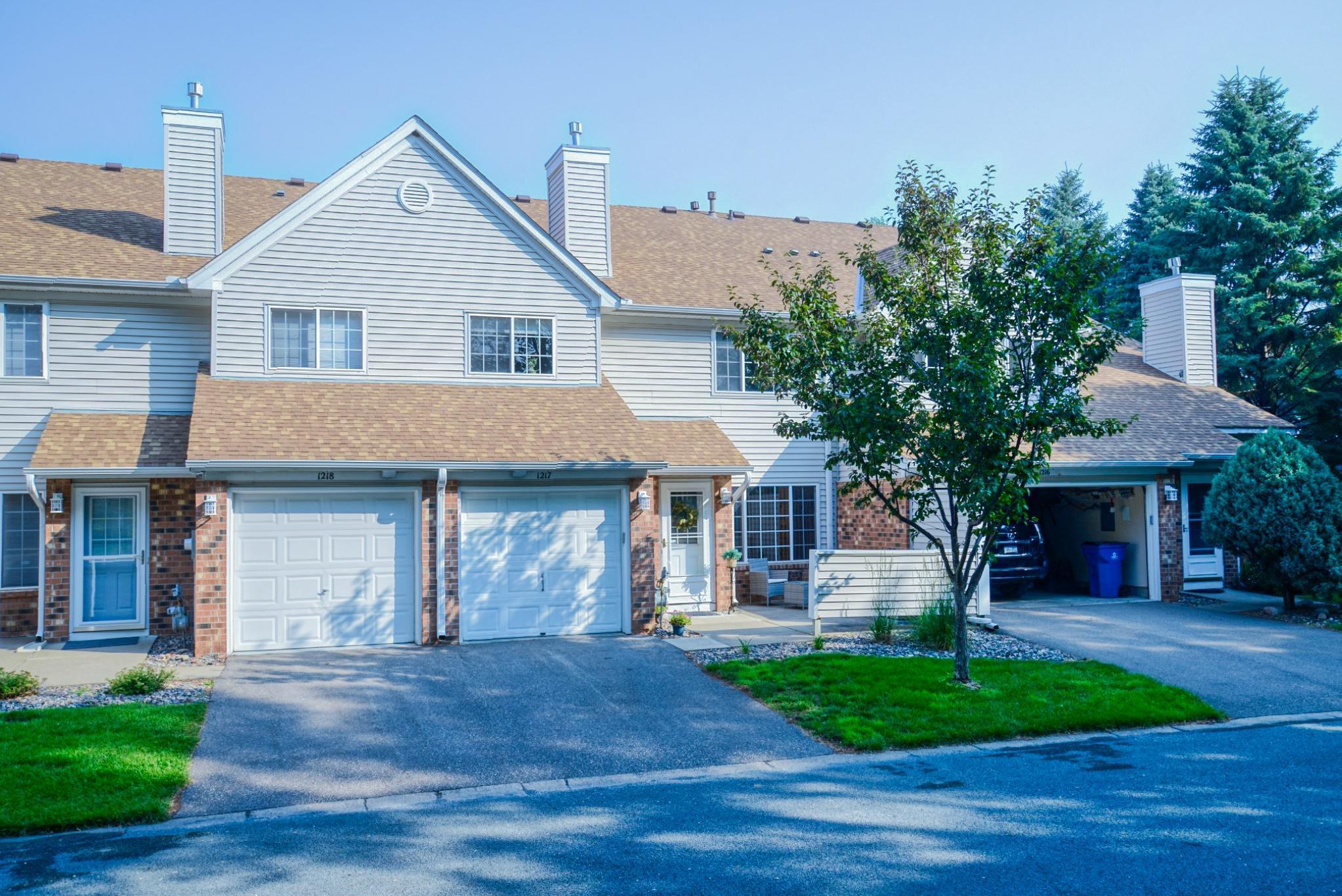 1217 Bay Cove