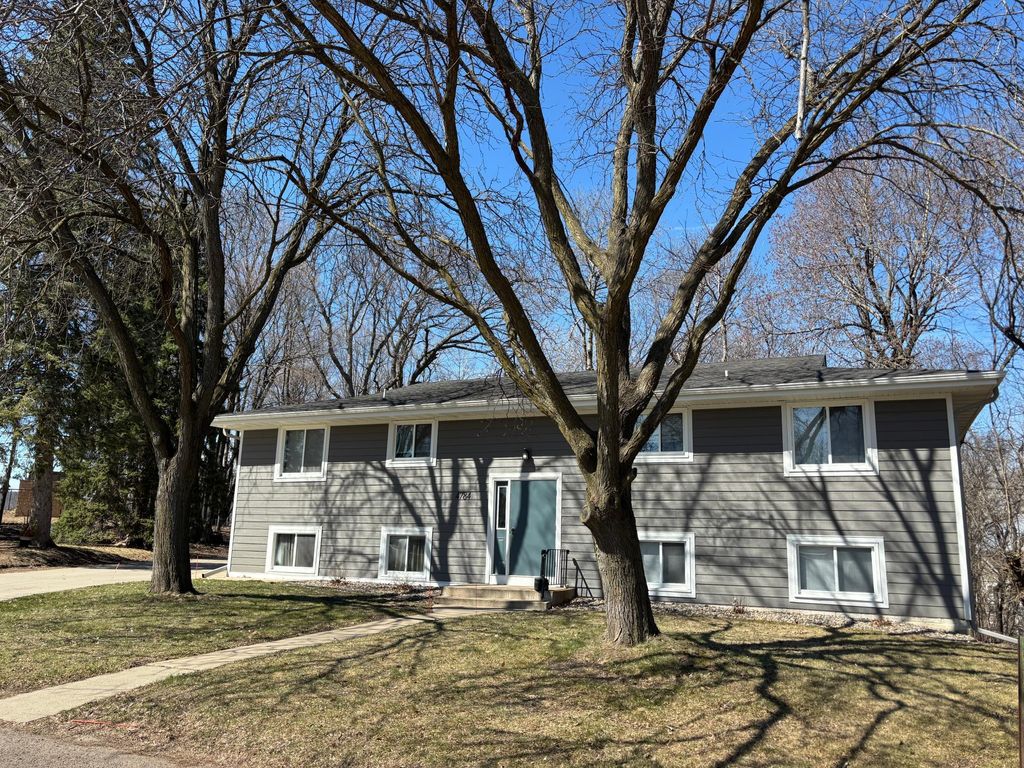 Photo of 4784 Tacoma Circle SE, Prior Lake, MN 55372 (MLS # 7046286)