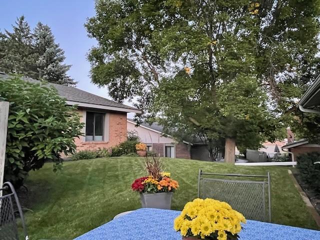 1930 Kingsview Lane N